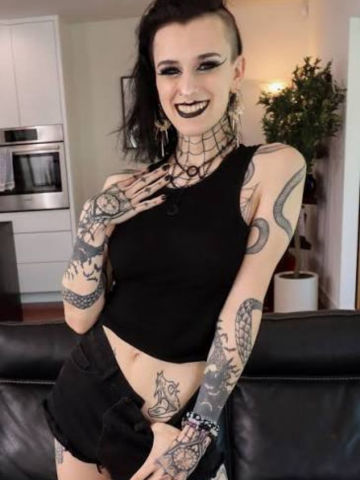 Viviana Rose